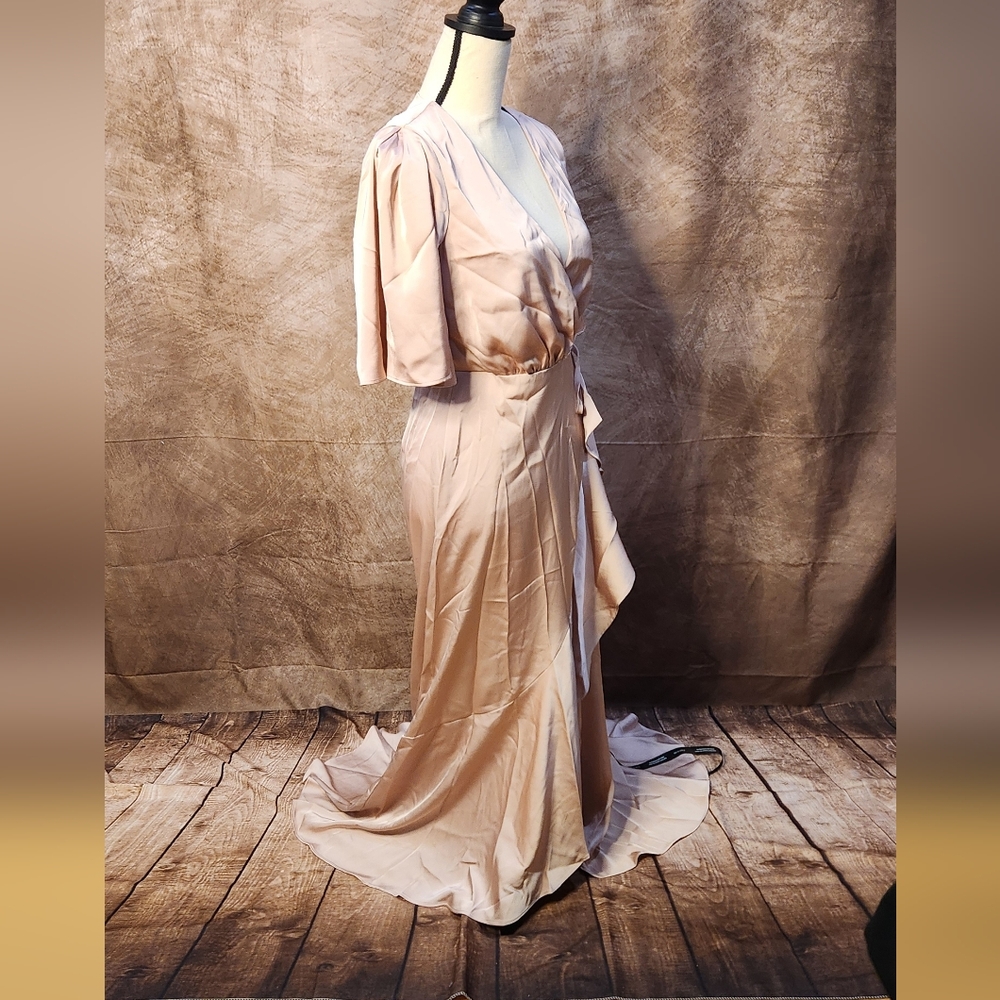 RIVER ISLAND Satin Wrap Maxi Dress – Champagne Blush – Size US 2 (UK 6) – NWT